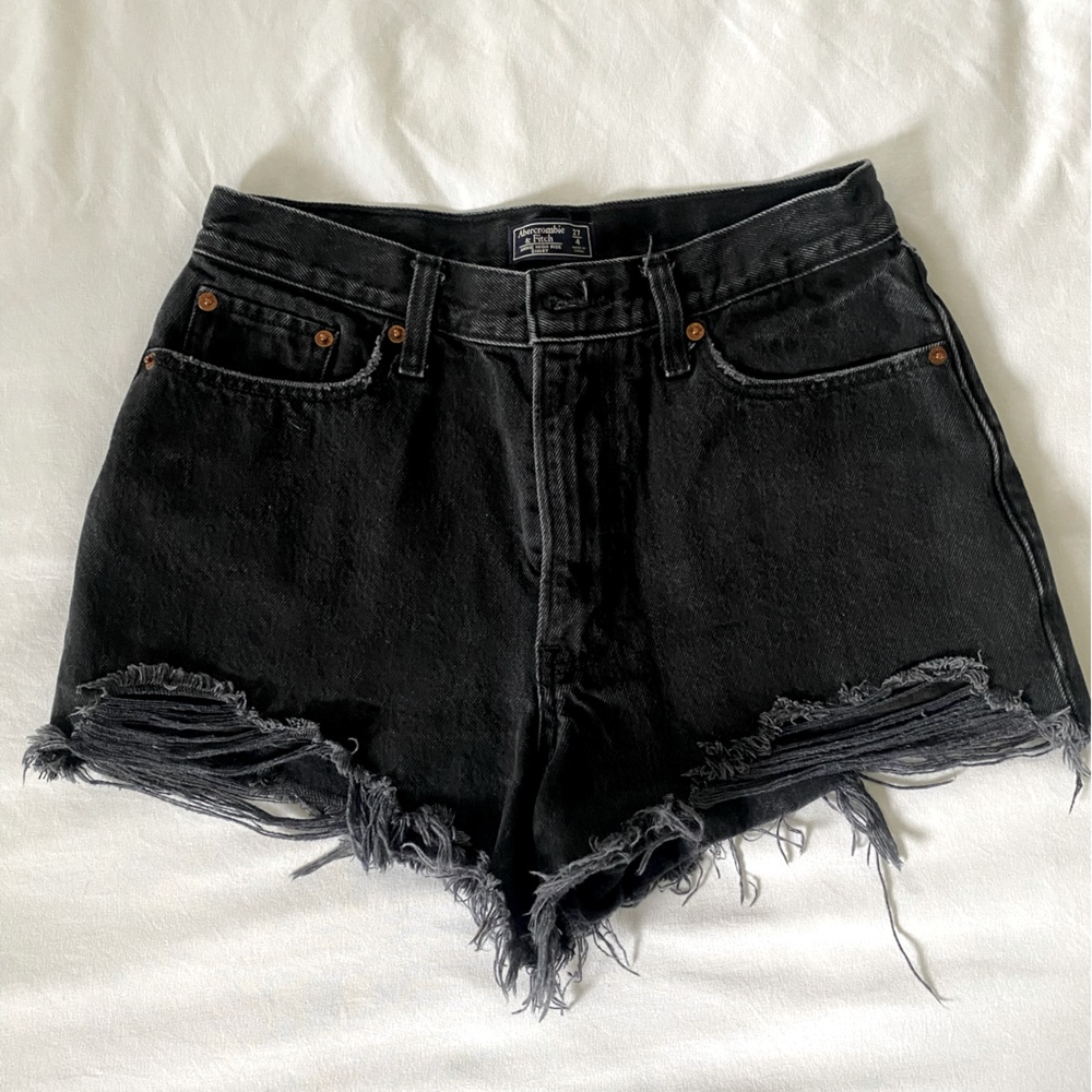 Abercrombie & Fitch Annie High Rise Ripped Distressed Shorts Size 27